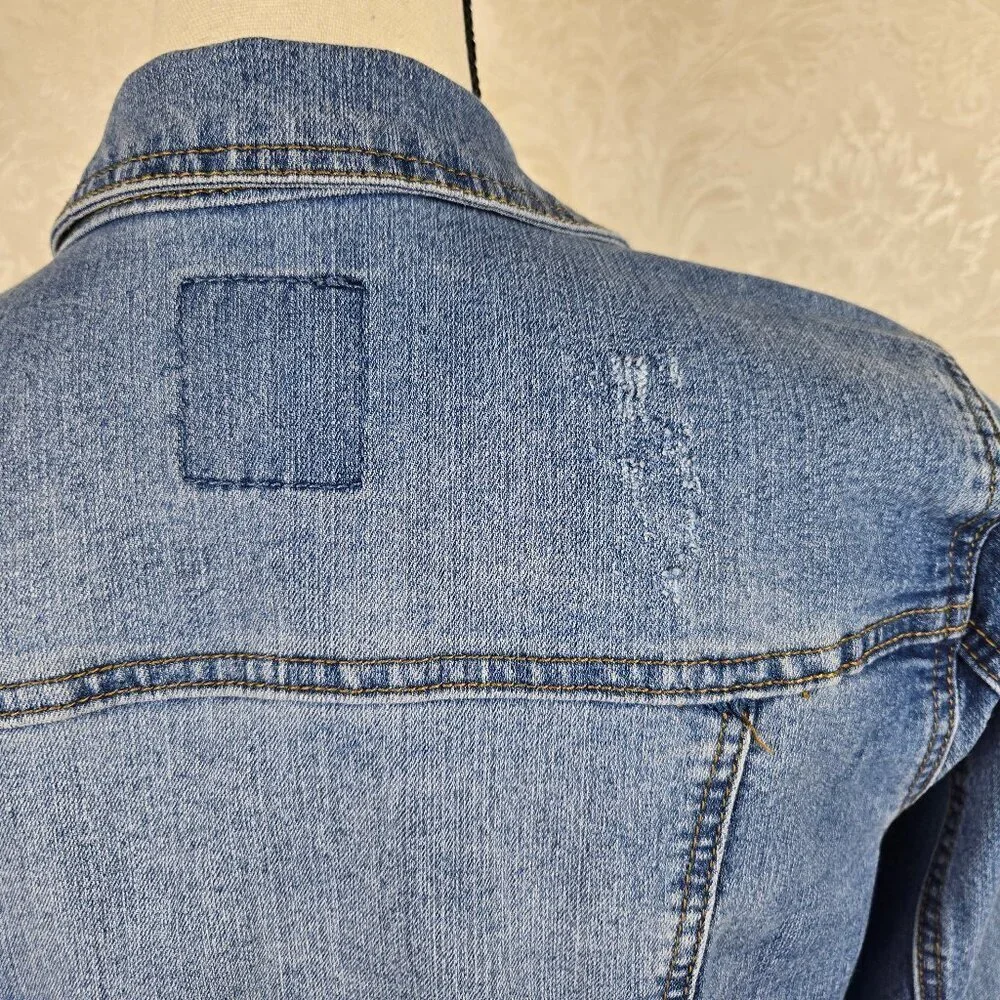 Cavalini Size Small Blue Denim Jean Jacket Button Front Pockets Long Sleeve
